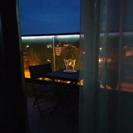 Lake Sea View Apartament *